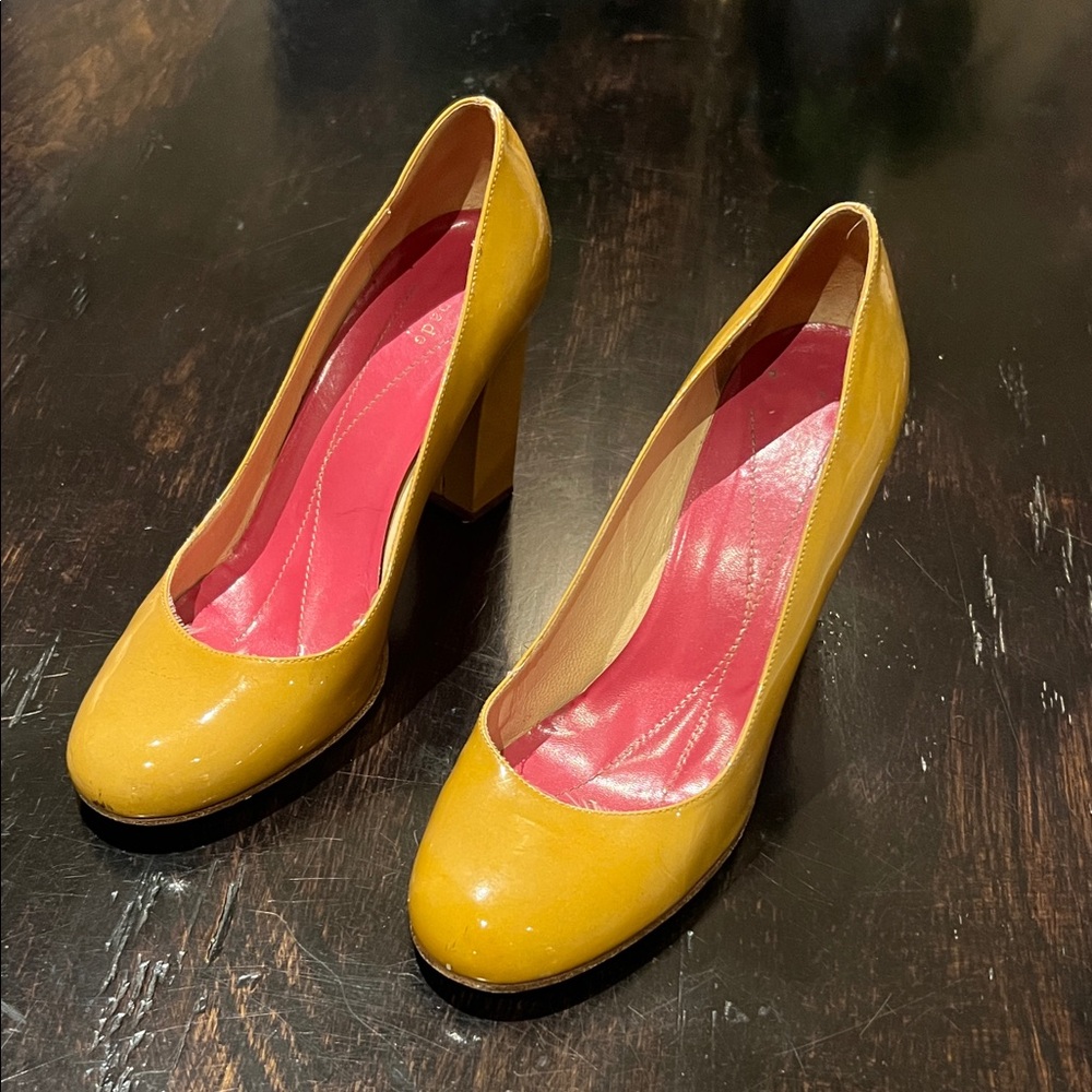 Vintage Kate spade block heel pumps. Tan. Sz 8.5